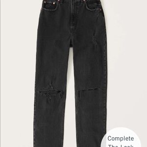 Abercrombie Ultra High Rise 90’s Straight Jeans, size 29